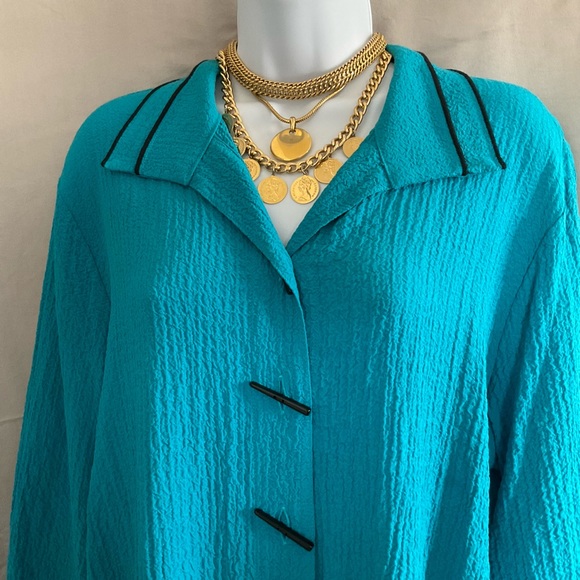 Old time faux Gold necklaces (3) in excellent condition. - Picture 2 of 5